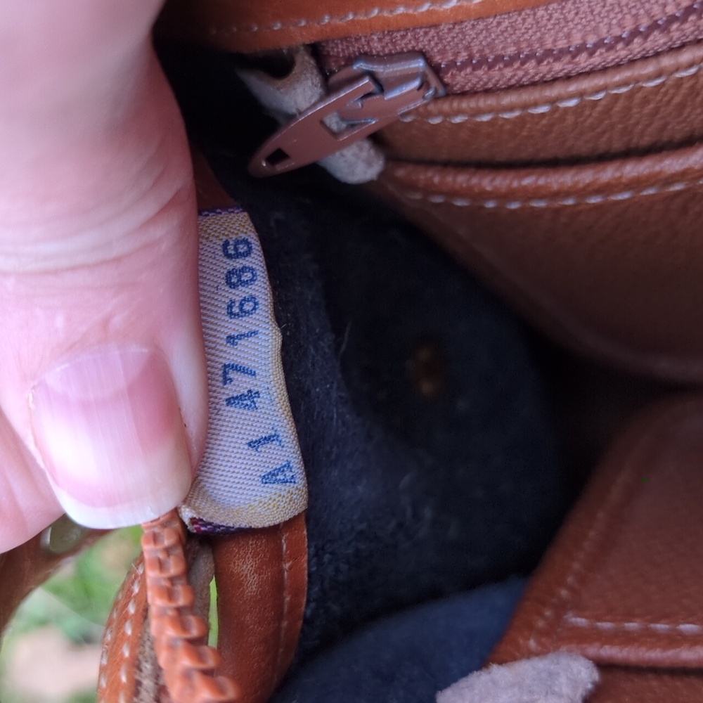 Dooney & Bourke Vintage Pebbled All Weather Leather Crossbody Navy Purse - Picture 15 of 16